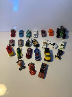 Hotwheels Diecast Collectable Cars Lot Of 23